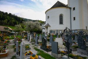 Katholische Pfarrkirche Haus0349.jpg