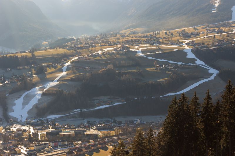 Datei:P Anthropogen RohrmoosSki 01.jpg