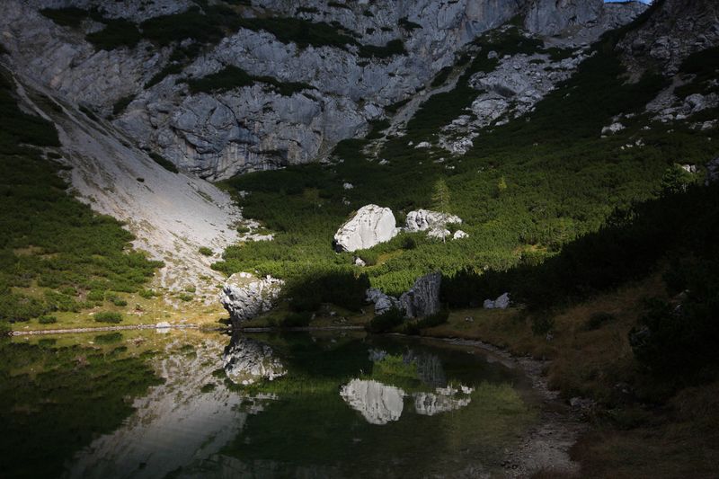 Datei:Hölltalsee 37111 2011-09-26.jpg