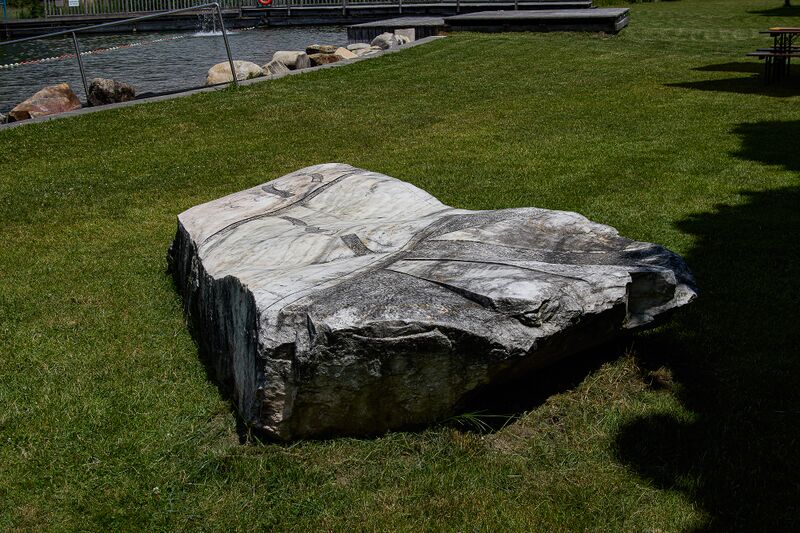 Datei:Kommunikationsstein skulptur-1002-2023-06-14.jpg