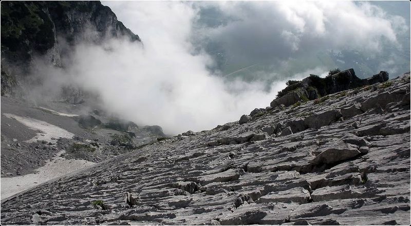 Datei:Südostgrat grimming 66935 2014-07-31.JPG