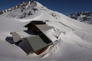 Giglachseehütte 2031 2012-03-15.jpg