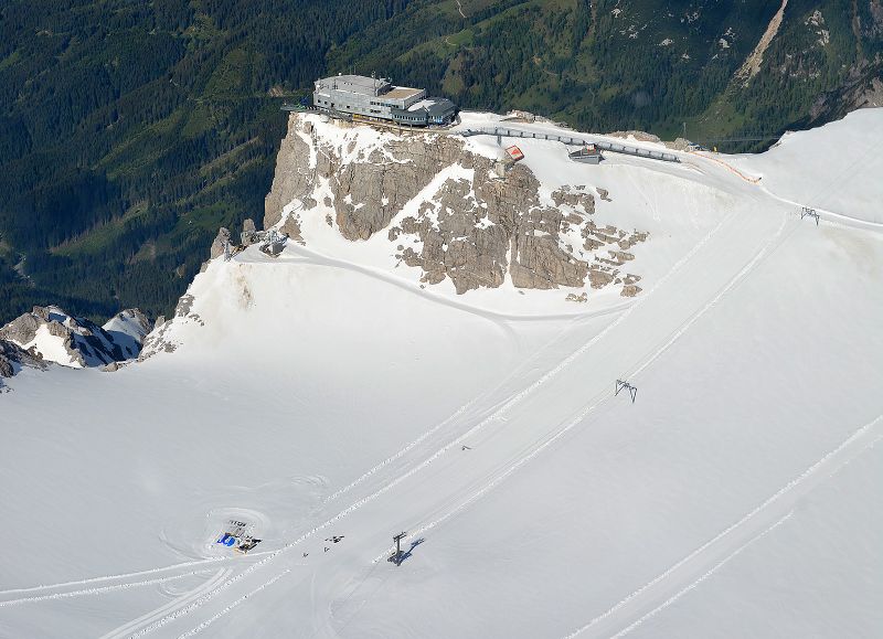 Datei:Schladminger Gletscher Bergstation Hunerkogel.jpg