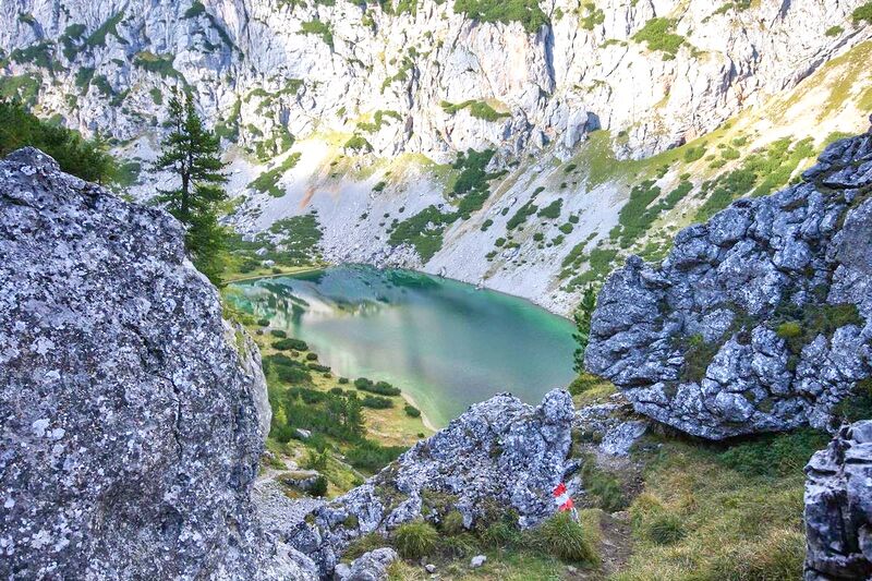 Datei:Hölltalsee 37060 2011-09-26.jpg