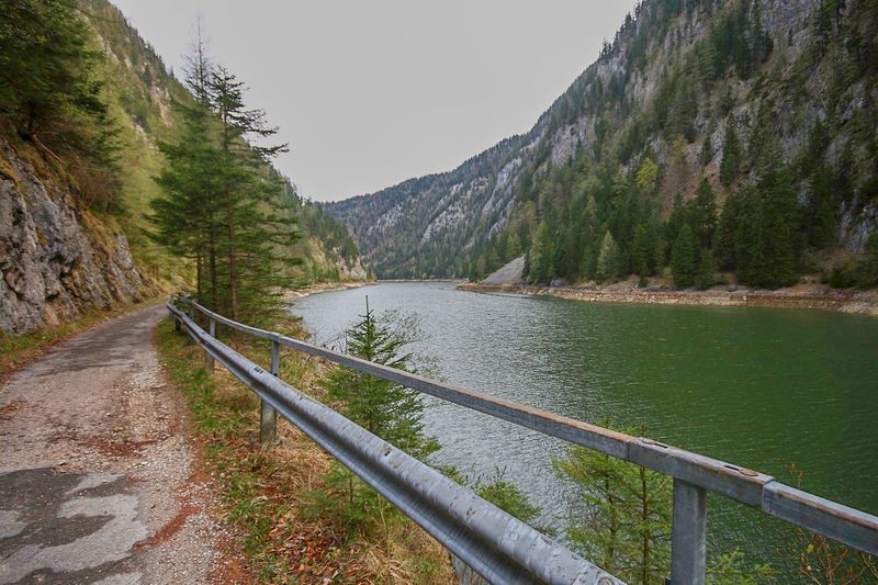 Datei:Pass-Stein-Straße 21023 2016-04-15.jpg