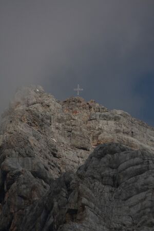 Dachsteingipfel 0294 2011-06-16.jpg