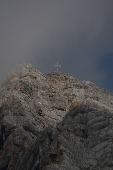 Datei:Dachsteingipfel 0294 2011-06-16.jpg