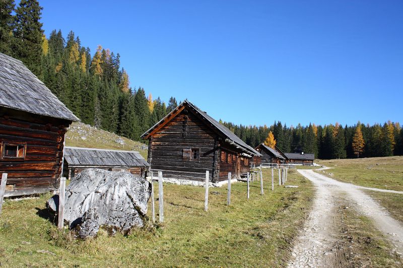 Datei:Ederhütte viehbergalm 10621 2015-10-27.jpg