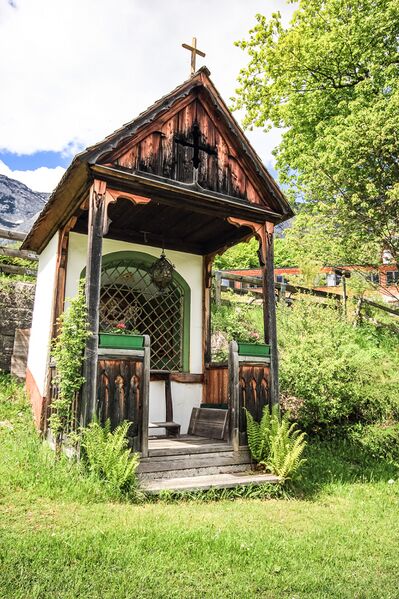 Datei:Kreuzkapelle bräuhof 46511 2017-05-17.jpg