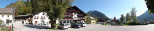 Panorama des steirischen Ortsteils von Mandling.jpg