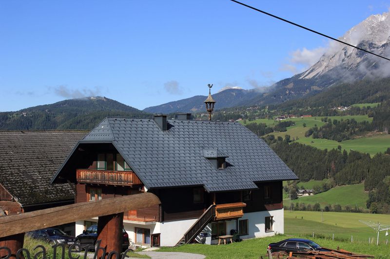 Datei:Roanerhof oberhausberg 57488 2017-09-15.jpg