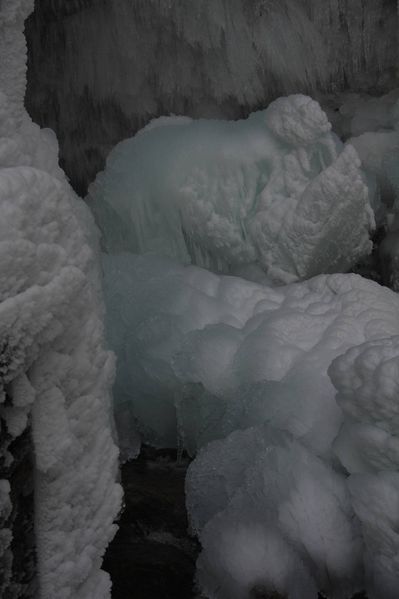 Datei:Luserfall 1389 2011-01-06.jpg