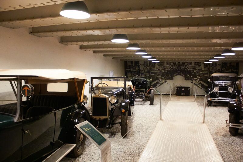 Datei:Oldtimer burg strechau-0048-2023-05-04.jpg